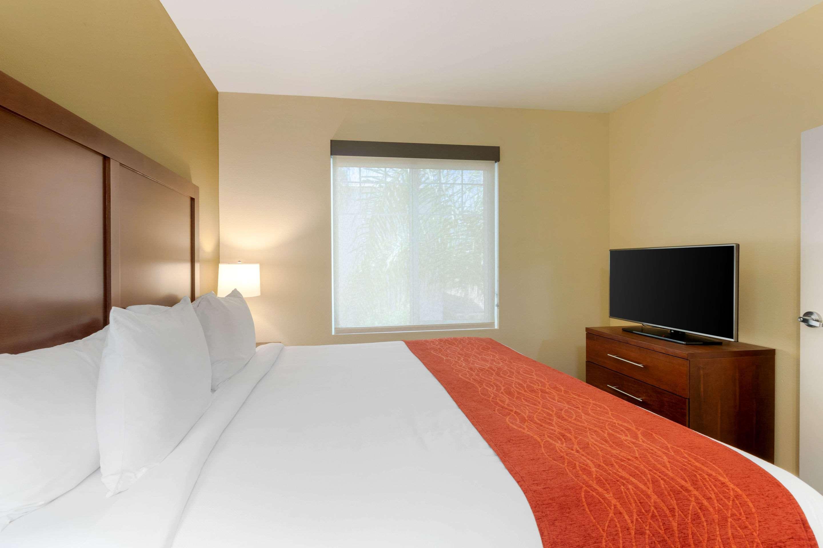 Comfort Inn & Suites Near Ontario Airport Buitenkant foto