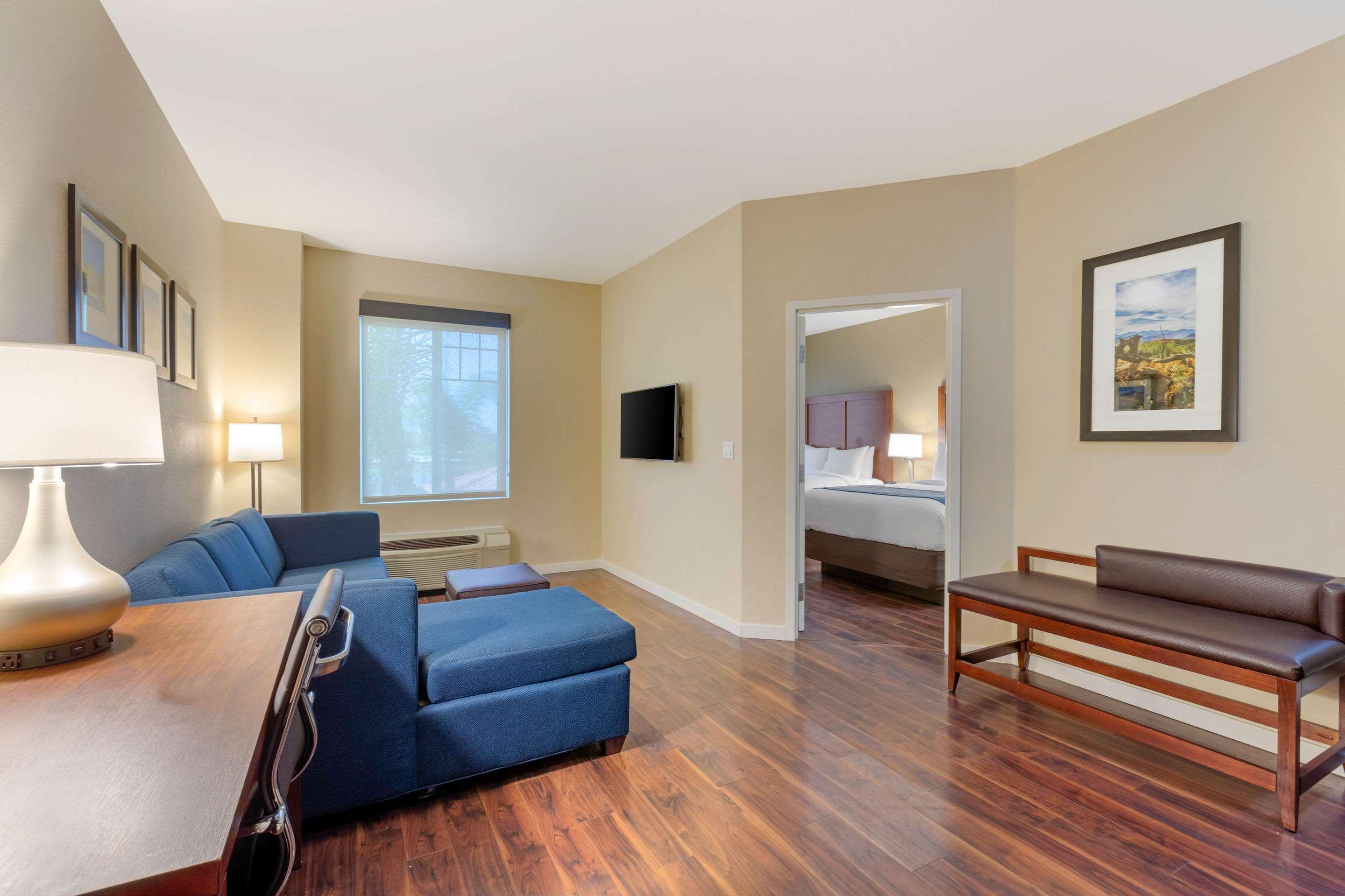 Comfort Inn & Suites Near Ontario Airport Buitenkant foto