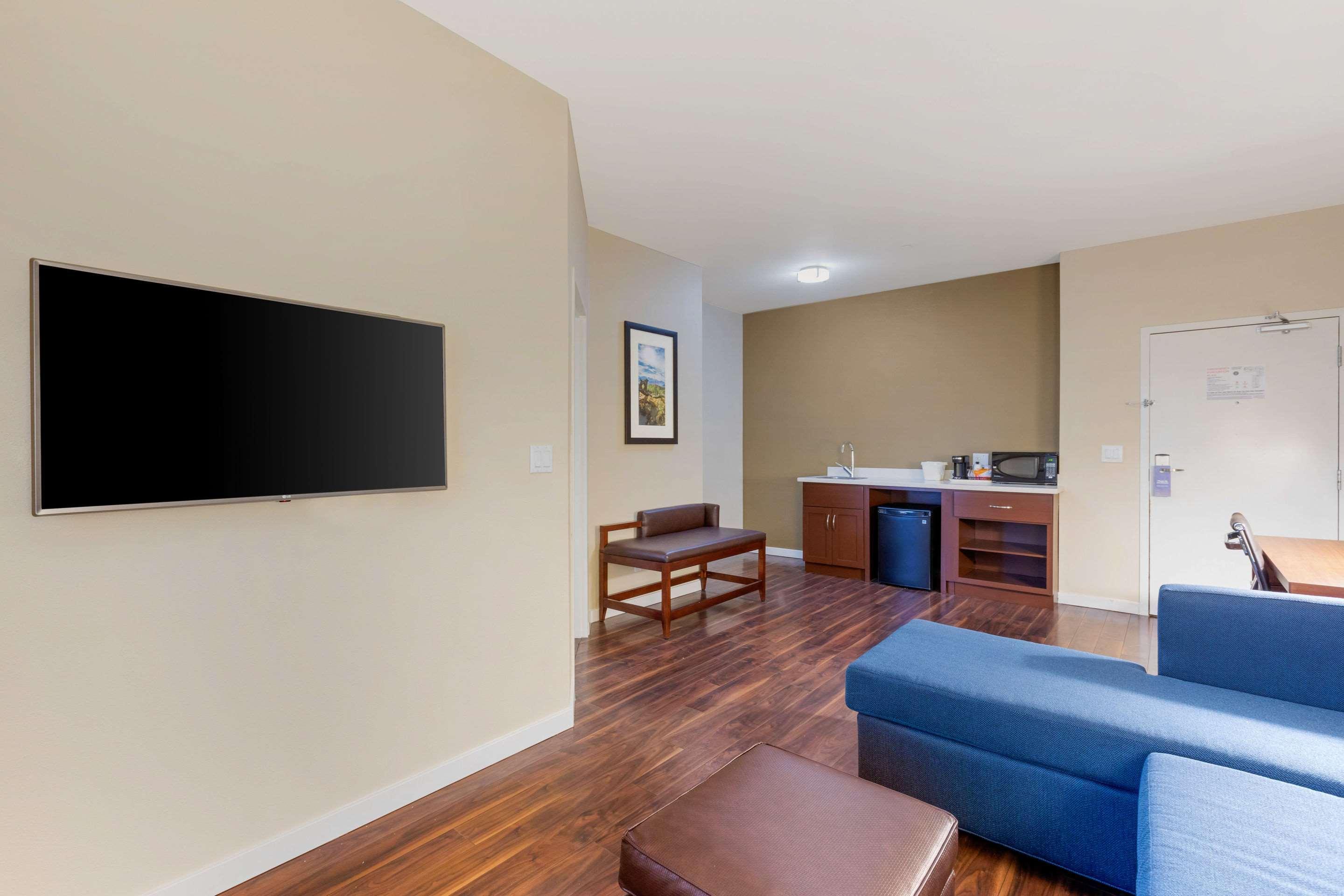 Comfort Inn & Suites Near Ontario Airport Buitenkant foto