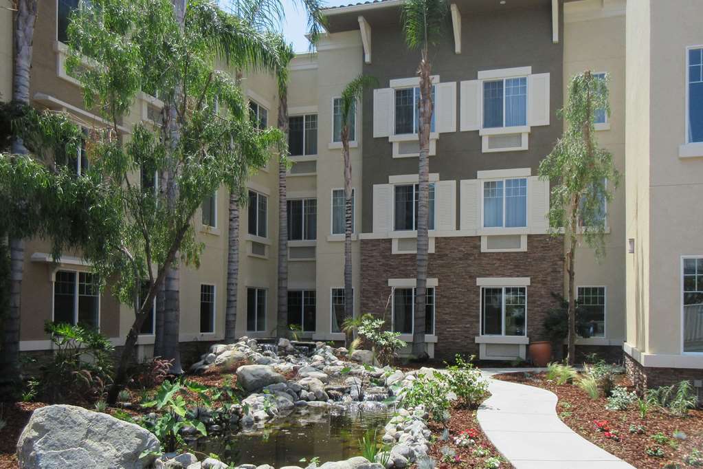 Comfort Inn & Suites Near Ontario Airport Buitenkant foto